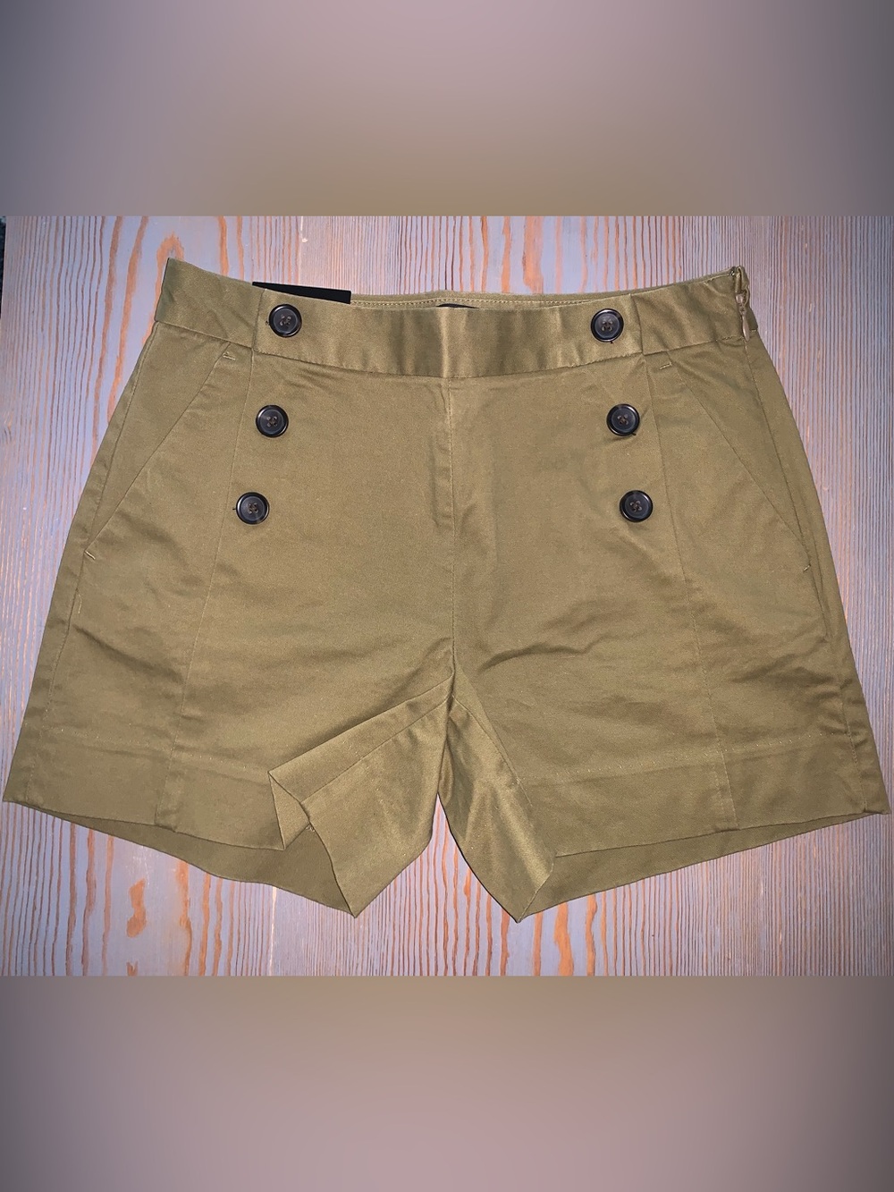 Banana Republic Olive Button-Front Women’s Shorts